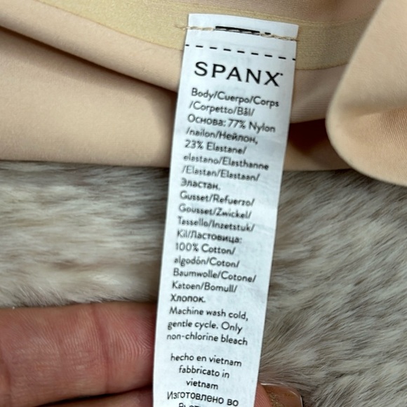 SPANX | Everyday Seamless Shaping Thong, in Soft Nude, Size M, NWT - Picture 9 of 12